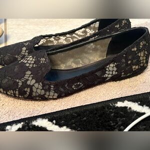 Dolce and Gabbana lace flat